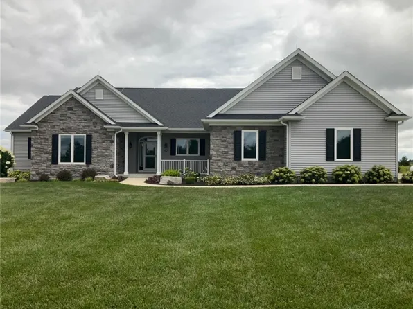 182 N County Road 425e, Arcola, IL 61910