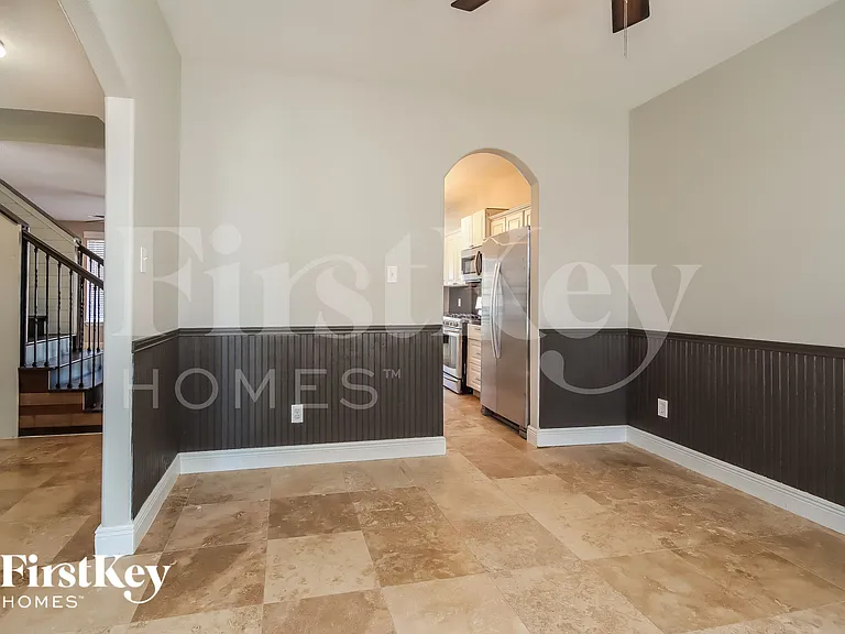 8306 White Willow Ln — Photo 3