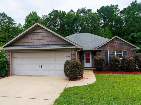 208 Oak Park Dr, Opelika, AL 36801