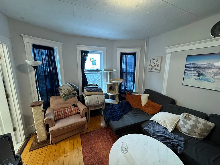 12 Burnham St #4 — Photo 5