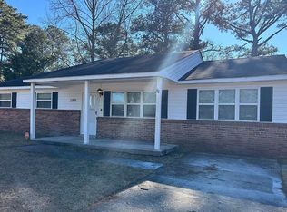100 S Glen Ct, Jacksonville, NC 28540
