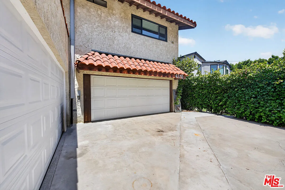4 bed, 3.0 bath, 1940 sqft, $7,495 — Photo 3