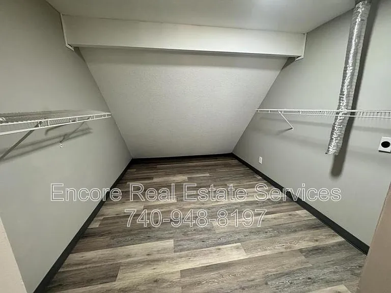 570 Brookside Ct — Photo 5