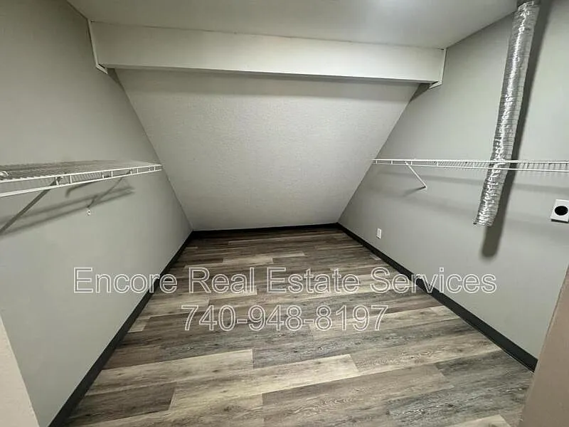 Building Photo - 563 Brookside Ct