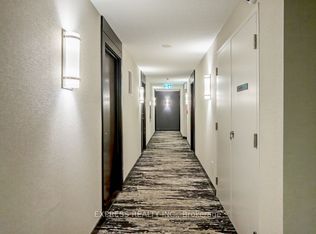 125 Village Green Sq #2806, Toronto, ON M1S 0G3