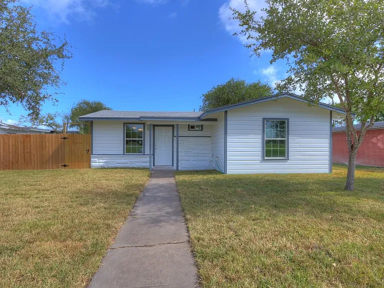 5126 Bevly Dr — Photo 12