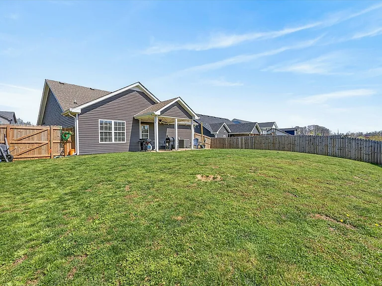 1044 Charles Thomas Dr — Photo 36