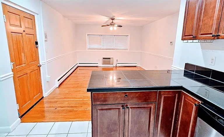 7 Oakcrest Rd #6 — Photo 3