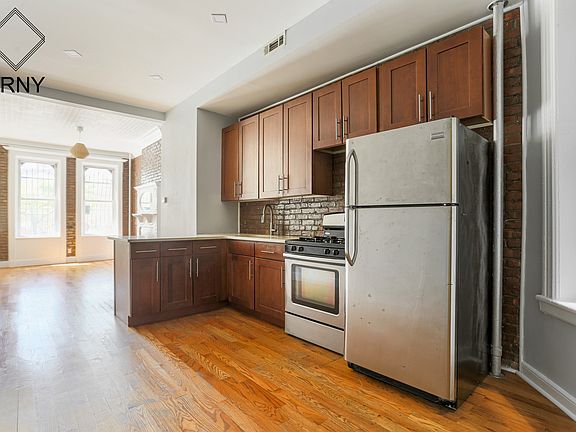3rd image of 87 Stuyvesant Ave APT 1L