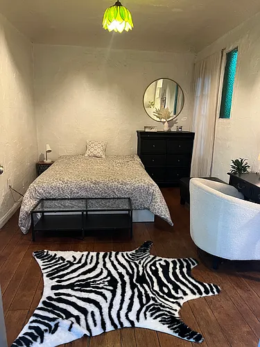 7219 Hampton Ave #13 Photo 1