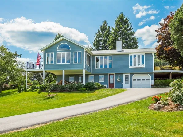 7024 Longview Dr, Naples, NY 14512