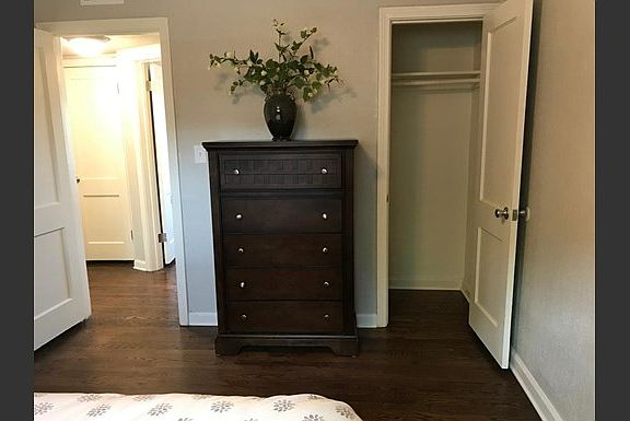 4th image of 902 Emanuel Cleaver Ii Blvd #4616-1N