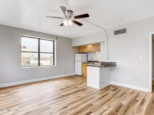 311 W ASHLEY Street #802, Jacksonville, FL 32202