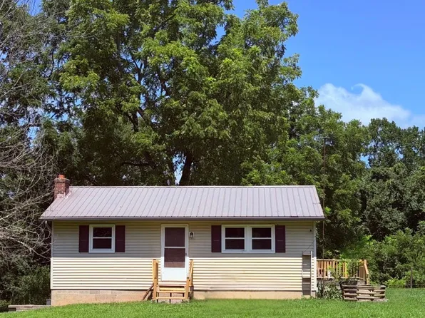 4975 Stiers Ln, Zanesville, OH 43701
