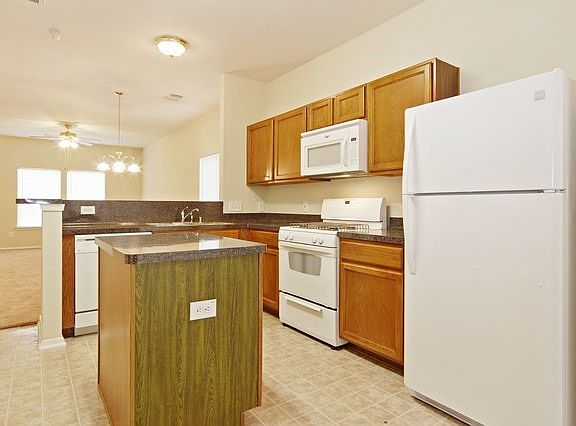 5th image of 6415 Provident Green Dr