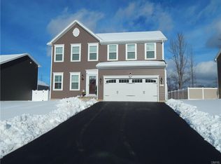 4437 Pace Ln, Clay, NY 13041