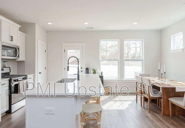 1069 Millison Pl — Photo 4