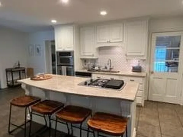 2430 Thaxton St, Charleston, SC 29414