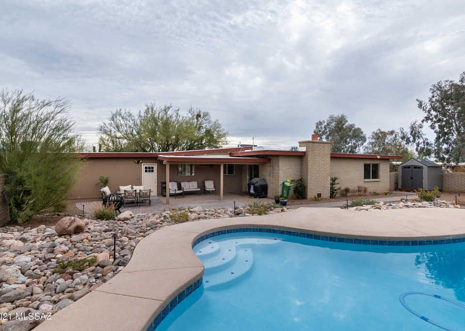 1st image of 3745 N Gunnison Dr