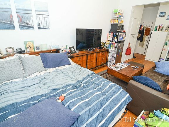 3rd image of 100 Lexington Ave Frnt 1
