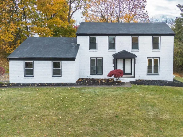 5435 Tequesta Dr, West Bloomfield, MI 48323