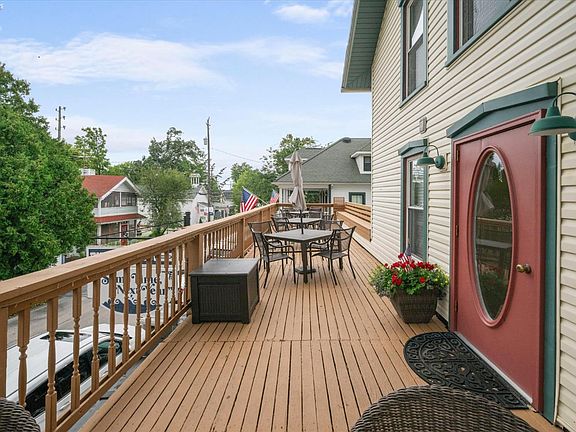 4th image of 317 Maple Ave #12