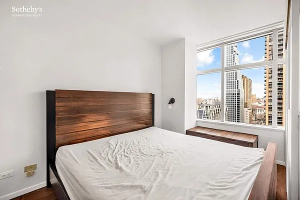 Rented by Sotheby's International Realty | media 19