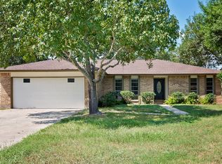 310 Pennsylvania Ave, Victoria, TX 77904