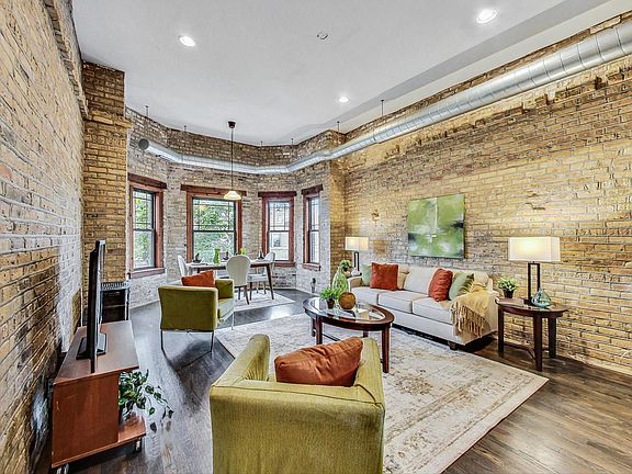 2nd image of 7020 N Paulina St APT 3