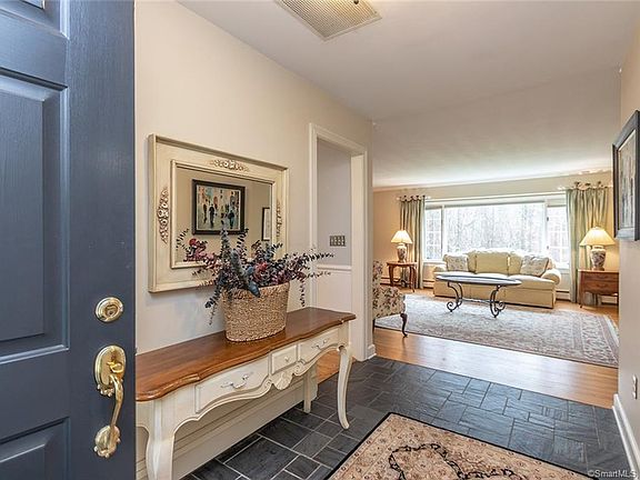 3rd image of 86 Tersana Dr