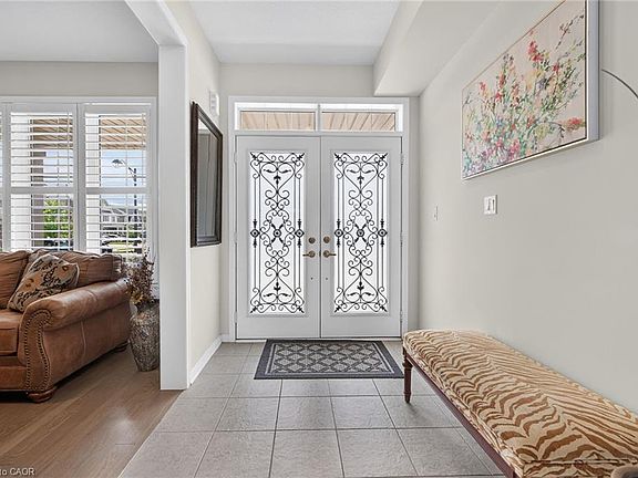5th image of 76 McWatters St