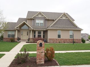 1105 Reserve Ct, Mahomet, IL 61853