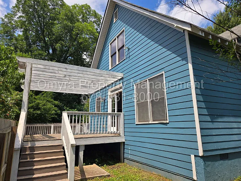 105 Selman St SE — Photo 17