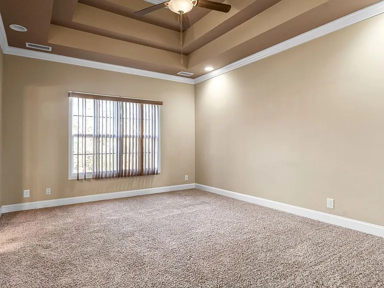 955 Terraceside Cir — Photo 17