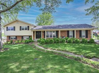 9040 Grant Farm Trl, Saint Louis, MO