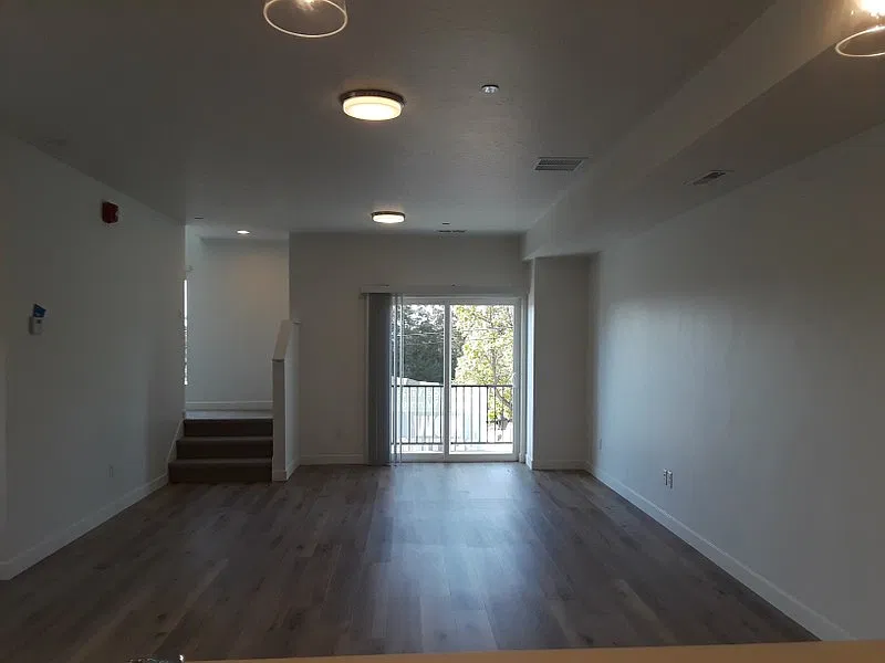 4 weeks rent free on select townhomes!! — Photo 4