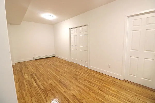 Rented by Compass | media 25