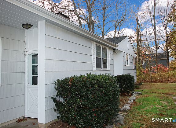 3rd image of 106 Glenwood Road