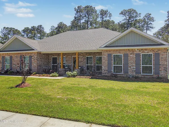12285 Savannah Cir, Ocean Springs, MS 39564
