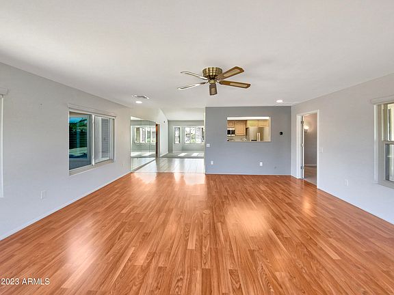 3rd image of 13914 W PINETREE Drive