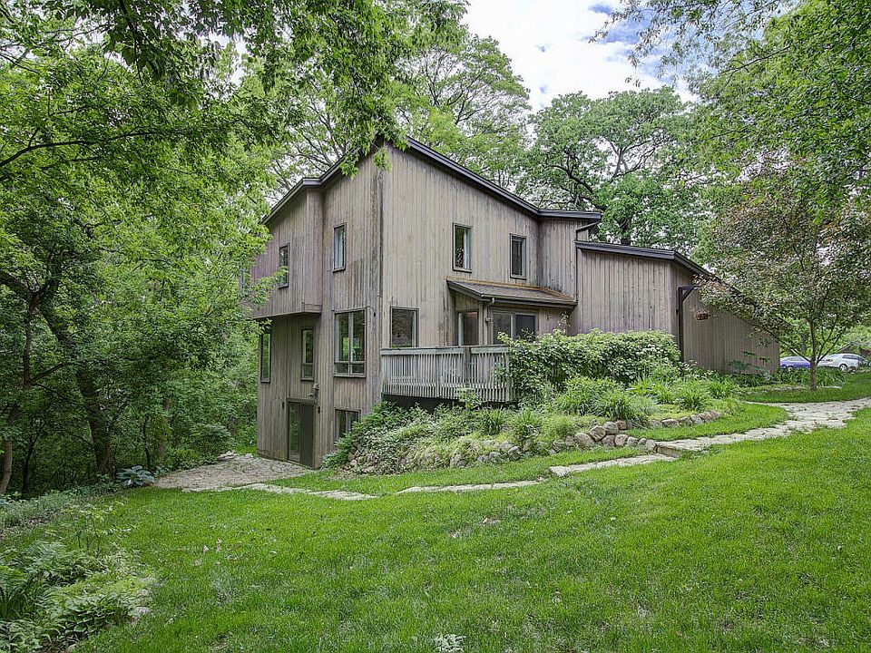 1st image of 705 Canterbury Cir