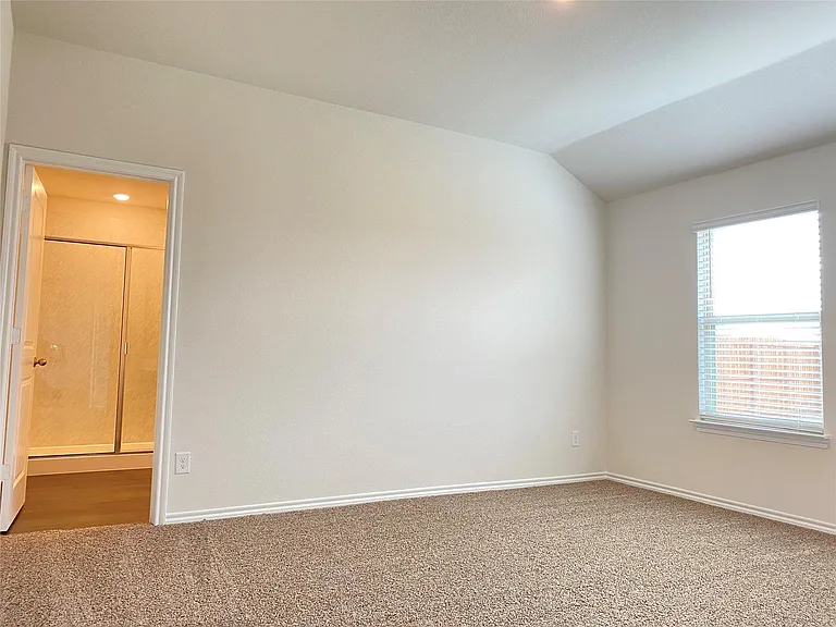 3126 Channing Dr — Photo 6