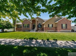 5520 S Veil Dr, Ammon, ID 83406