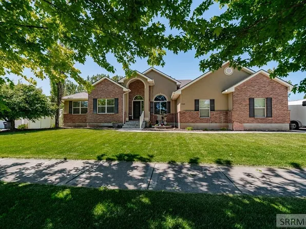 5520 S Veil Dr, Ammon, ID 83406