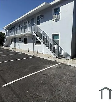 515 N Sapodilla Ave #2 — Photo 16