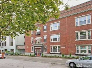 901 NE 43rd St APT A, Seattle, WA 98105