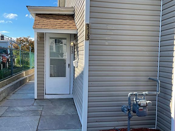 2nd image of 313 Prescott St
