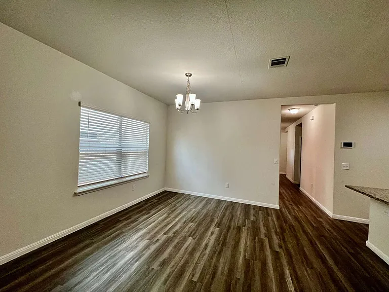 104 Moravia Rd — Photo 10