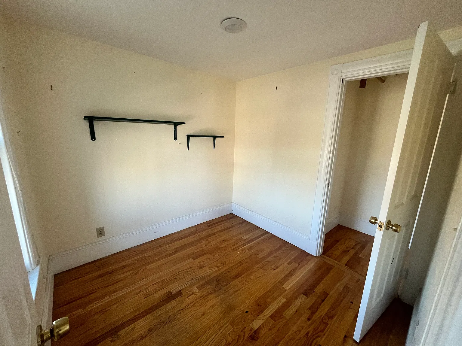 2 bed, 1100 sqft, $2,650 — Photo 4