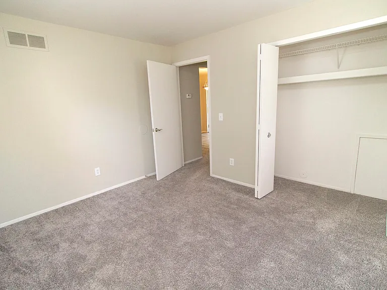 1521 Porter Cir — Photo 5